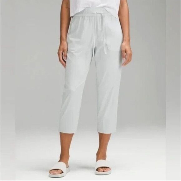 Lululemon Pull-On MR Tapered Leg Crop 23" in Seal Color - Picture 1 of 9